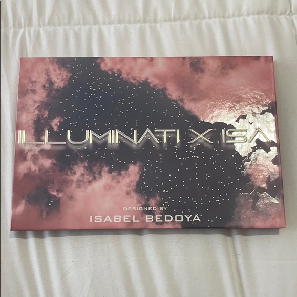 Brand new Illuminati x isa shadow palette - Picture 2 of 3